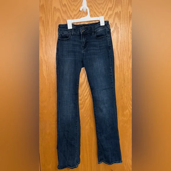 True Religion Denim Becca Mid Rise Bootcut with Signature Pocket Stitching - Picture 2 of 9